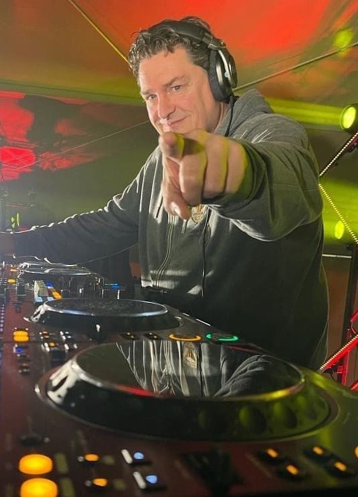 DJ Mucho